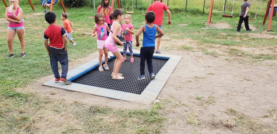 Trambuline pentru parcuri