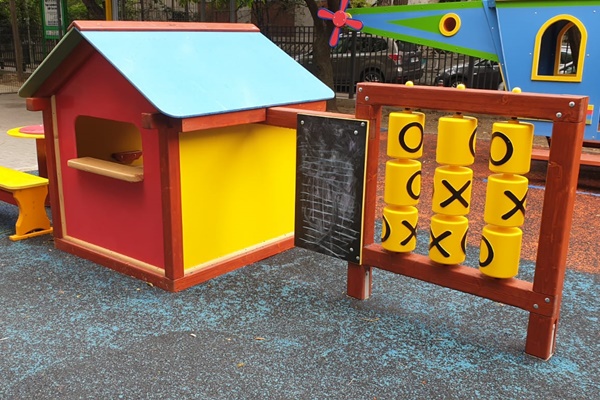 1.Casuta de joaca Xsi O (2)