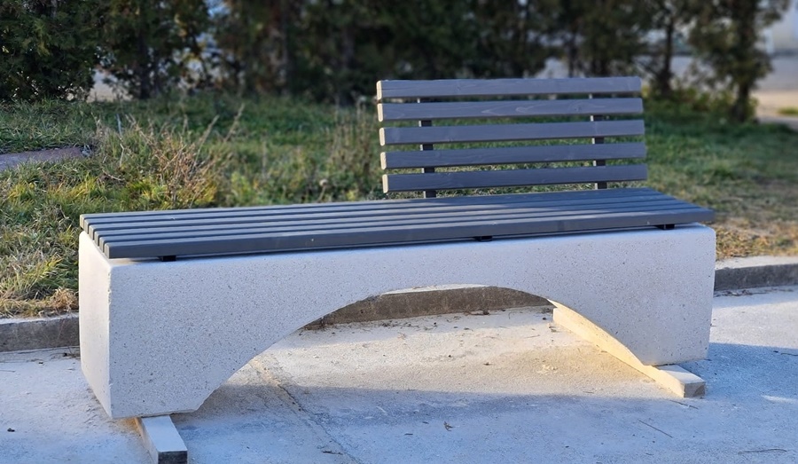 Banca stradala din beton